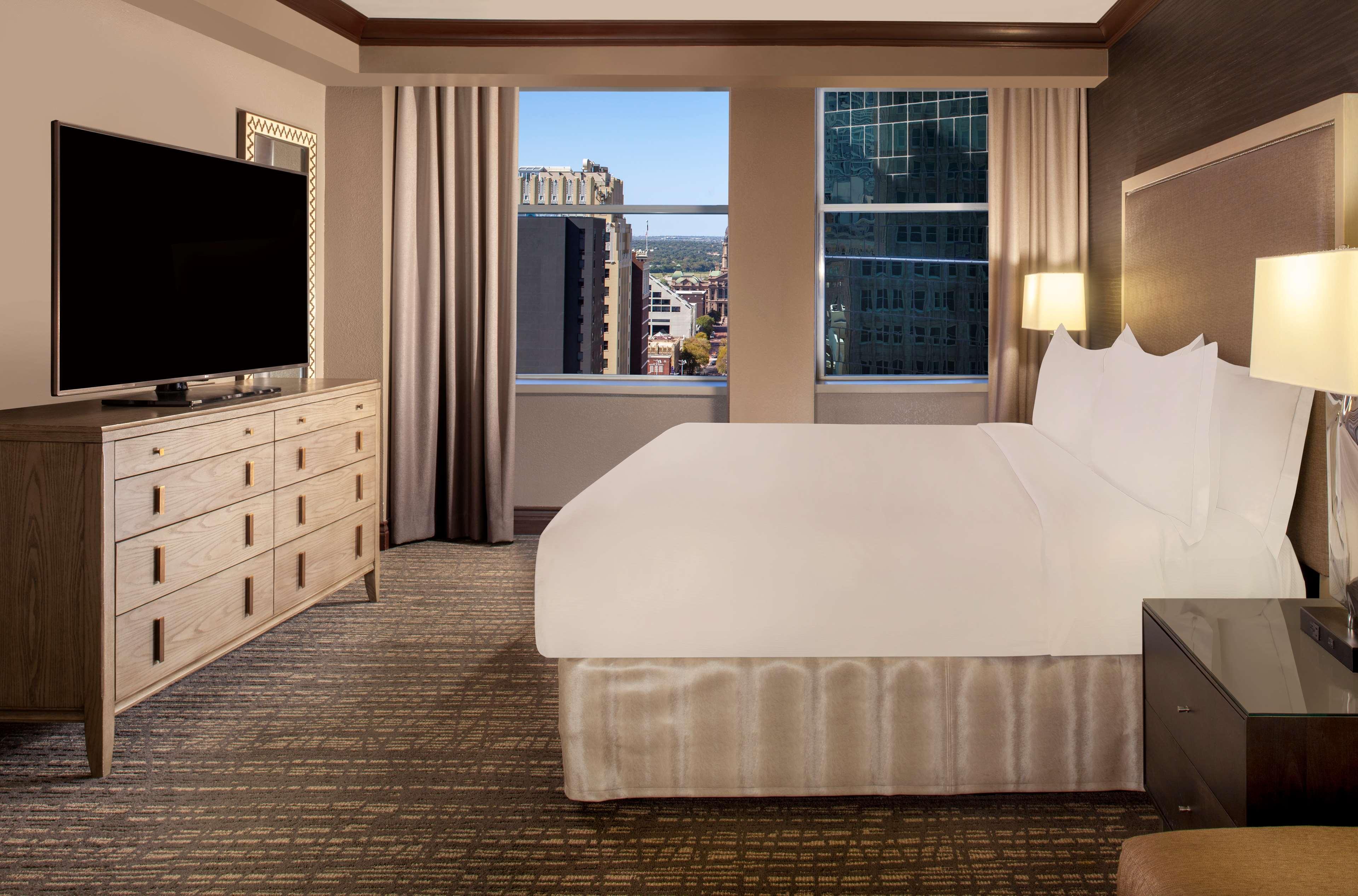 Hilton Форт-Уэрт Экстерьер фото